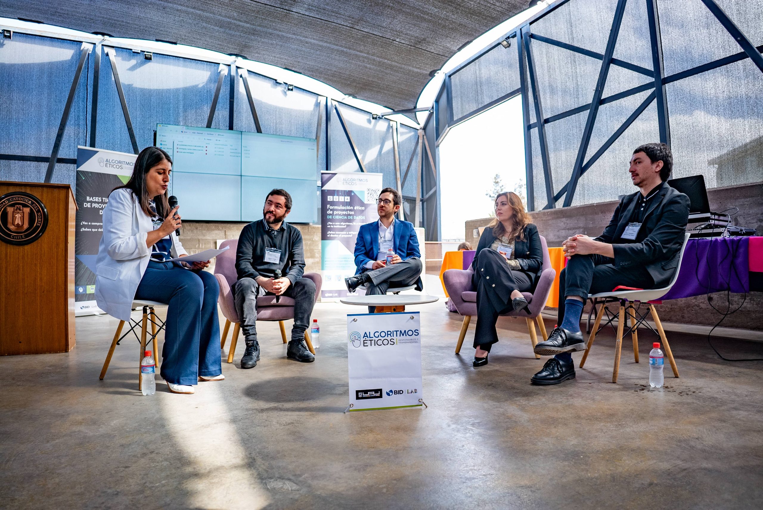 Colaboración UCN – UAI llevó a Antofagasta debate sobre la ética y la inteligencia artificial